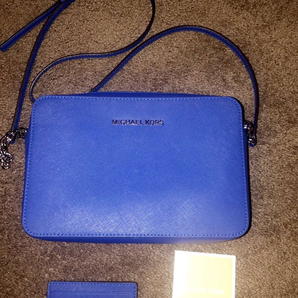 Michael kors crossbody